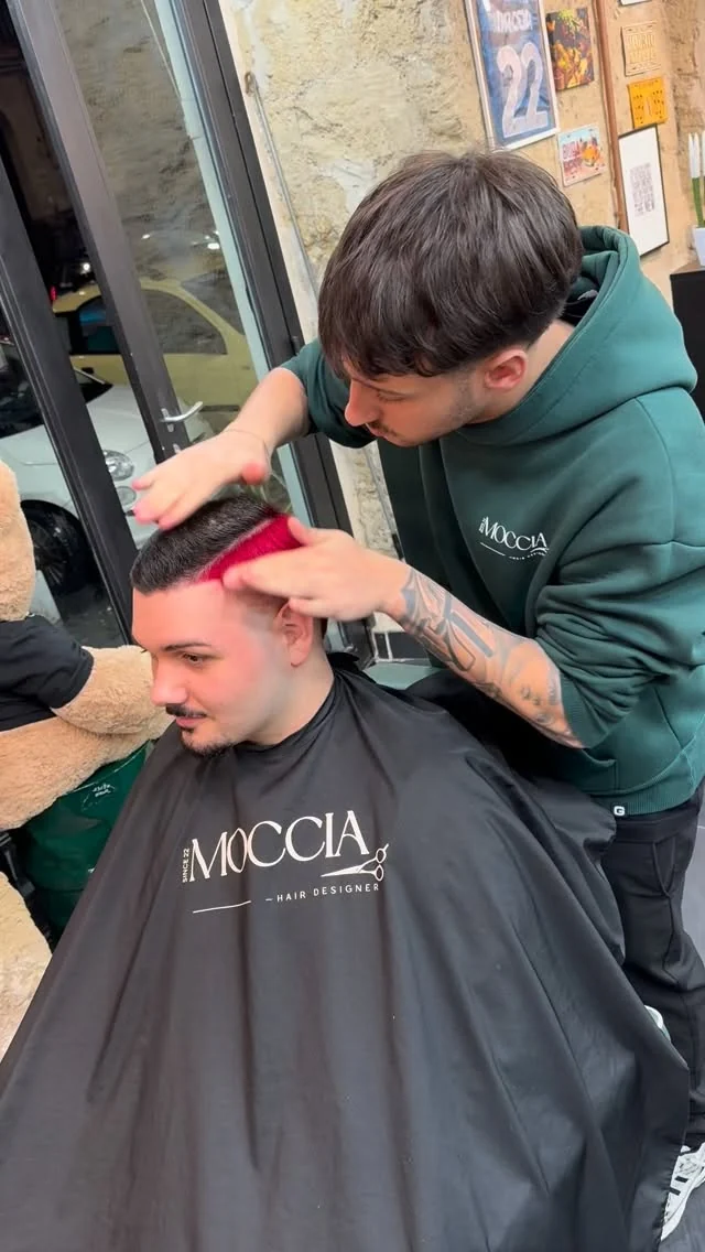 Colore creativo rosso e nero