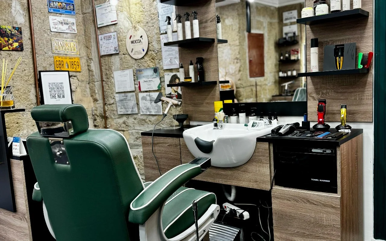 Vista completa dell'interno Moccia Hair Designer