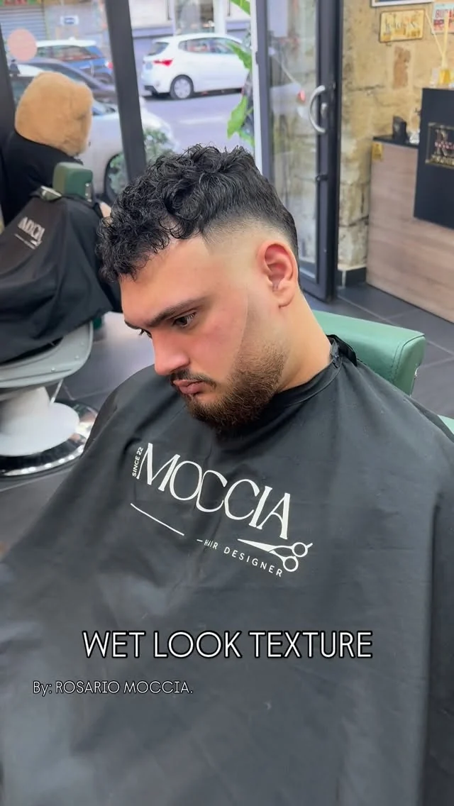 Taglio con texture wet look